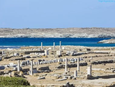 Βρετανός στήνει 29 ανθρωπόμορφα γλυπτά σε φυσικό μέγεθος πάνω στο νησί της Δήλου- Δείτε εντυπωσιακές φωτογραφίες